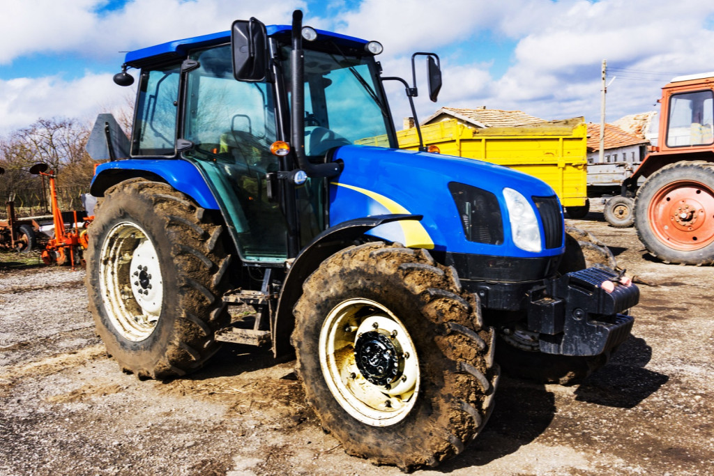 Przegląd najpopularniejszych modeli traktorów New Holland na europejskim rynku wtórnym. Wpis na blogu Mascus Polska